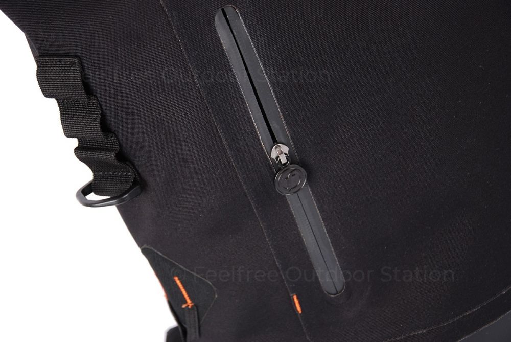 23/1/en/weatherproof-backpack-feelfree-urban-eco-18l-black-8.jpg