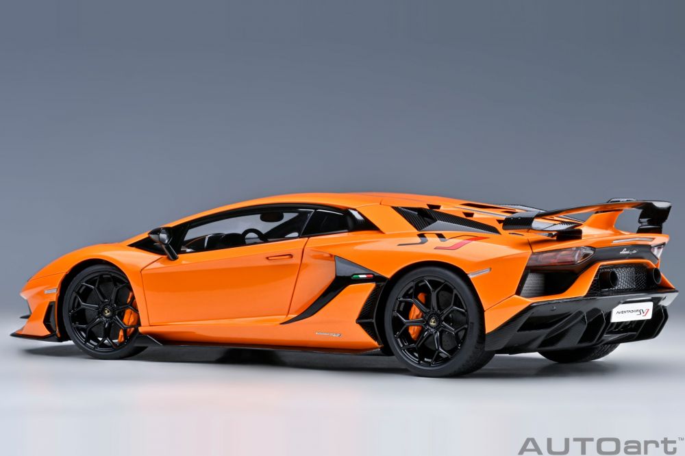 23/10/en/autoart-lamborghini-aventador-svj-118--1.jpg