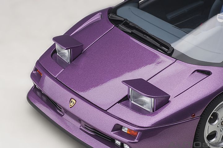 AutoArt Lamborghini Diablo SE30 violet 1:18