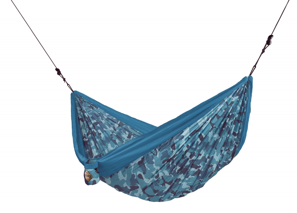la-siesta-travel-hammock-for-two-colibri-camo-river-4.jpg