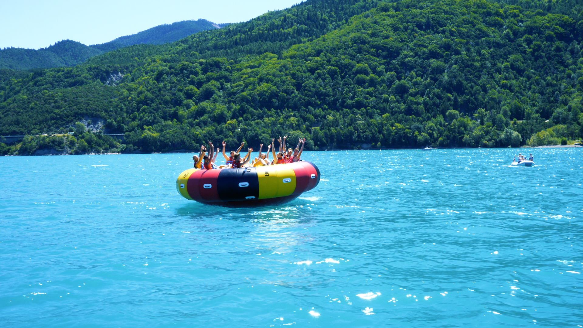 Spinera Rental rotating towable tube Endless Ride PRO 6