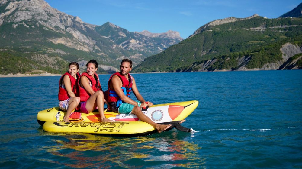 Spinera inflatable towable tube Rocket  3