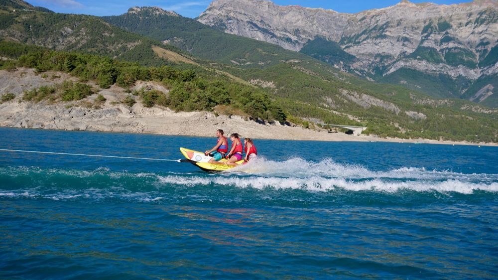 Spinera inflatable towable tube Rocket  3