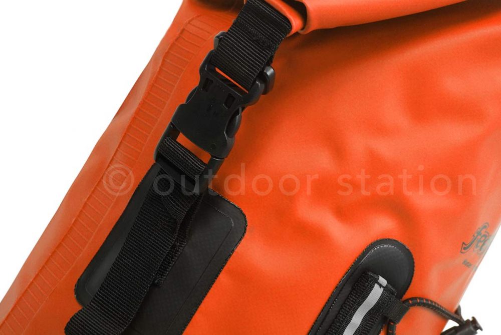 waterproof-backpack-bag-feelfree-go-pack-30l-gp30org-5.jpg