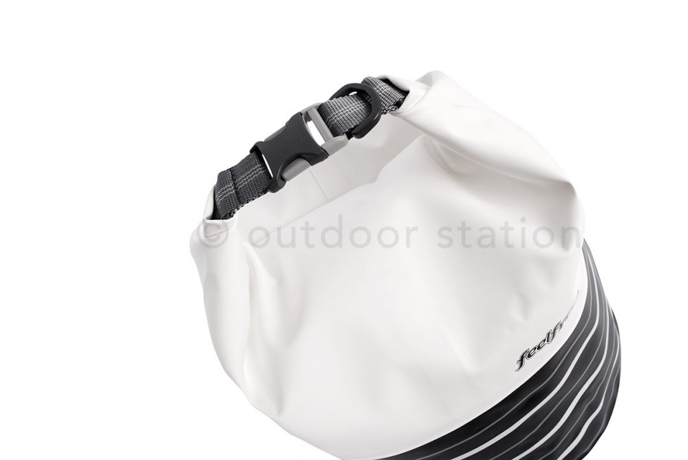 waterproof-bag-feelfree-voyager-dry-tube-3l-paris-chic-MINIBRTPC-3.jpg