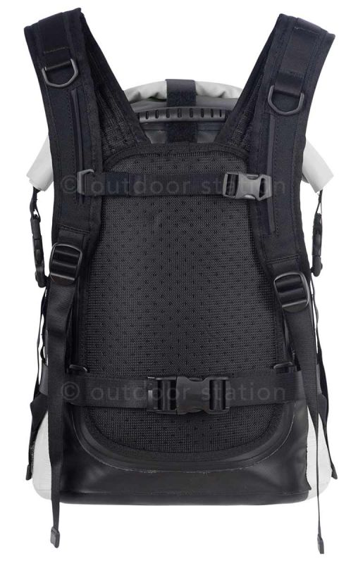 waterproof-motorcycle-backpack-feelfree-metro-15l-mtr15wht-7.jpg