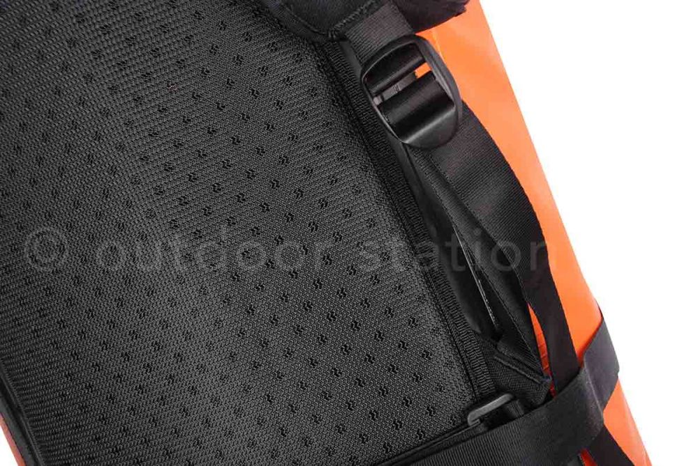 waterproof-urban-backpack-feelfree-track-25l-trk25org-7.jpg