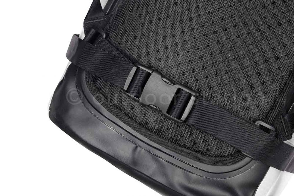 waterproof-urban-backpack-feelfree-track-25l-trk25wht-5.jpg